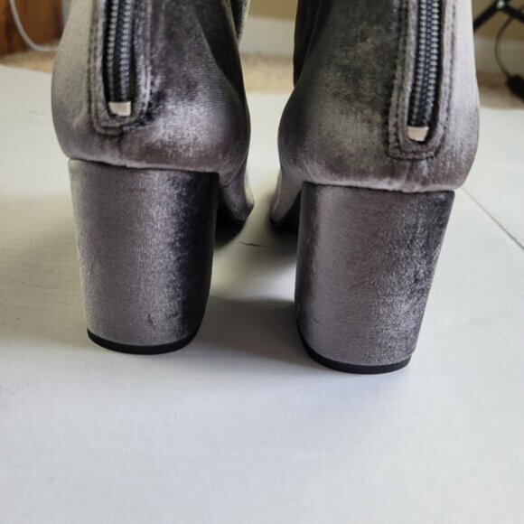 Free People Cecile Grey Velvet Ankle Boots Size 10 - Picture 8 of 16